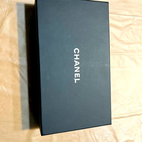 Authentic CHANEL Zip Around Long Wallet Black/ Multicolor Lambskin leather - Picture 7 of 15